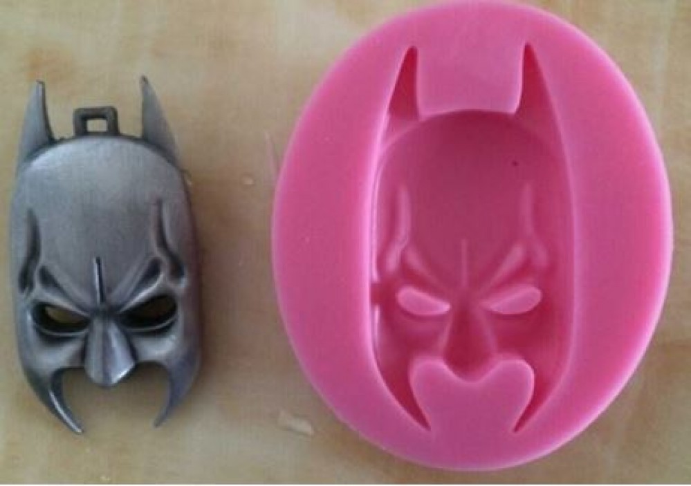 Molde de Silicone em Formato do Rosto do Batman Super Herói Vingadores -  Loja Adalgisa Almeida