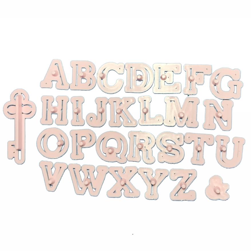 Conjunto de Cortadores de Alfabeto com Letras Maiúsculas
