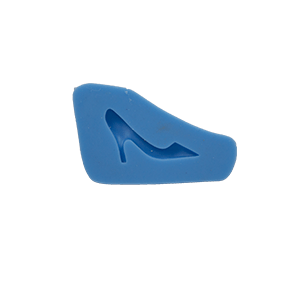Molde de silicone com forma de sapato fino.