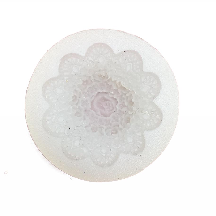 Molde de Silicone de jóia em formato de flor.