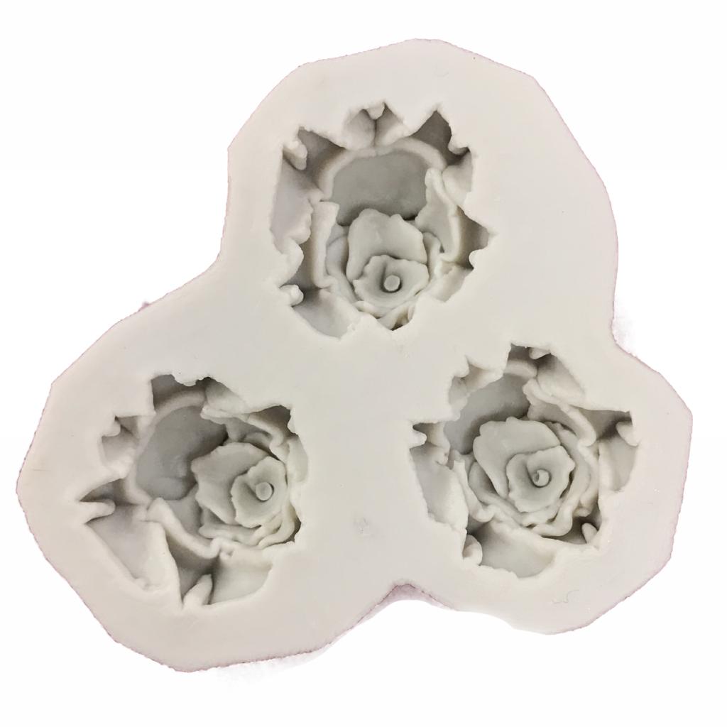 Molde de silicone em formato de 3 botões de rosas para doces.