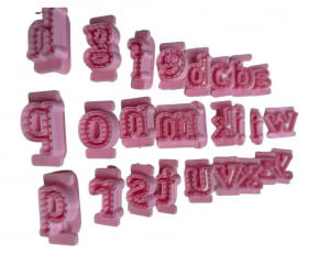 Conjunto de Cortadores de Alfabeto com Letras Minúsculas Pontilhadas