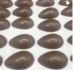 Forma para Chocolate Ovo de Páscoa com 12 Cavidades - Páscoa