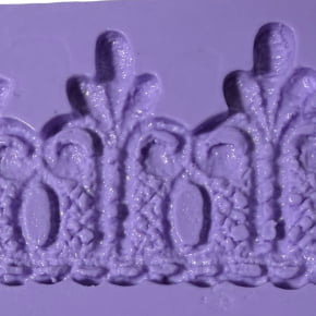 Molde de silicone Com Forma de renda com arabescos. Molde de silicone Com Forma de renda com arabescos.