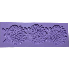 Molde de silicone com formas de arabescos em renda guipir