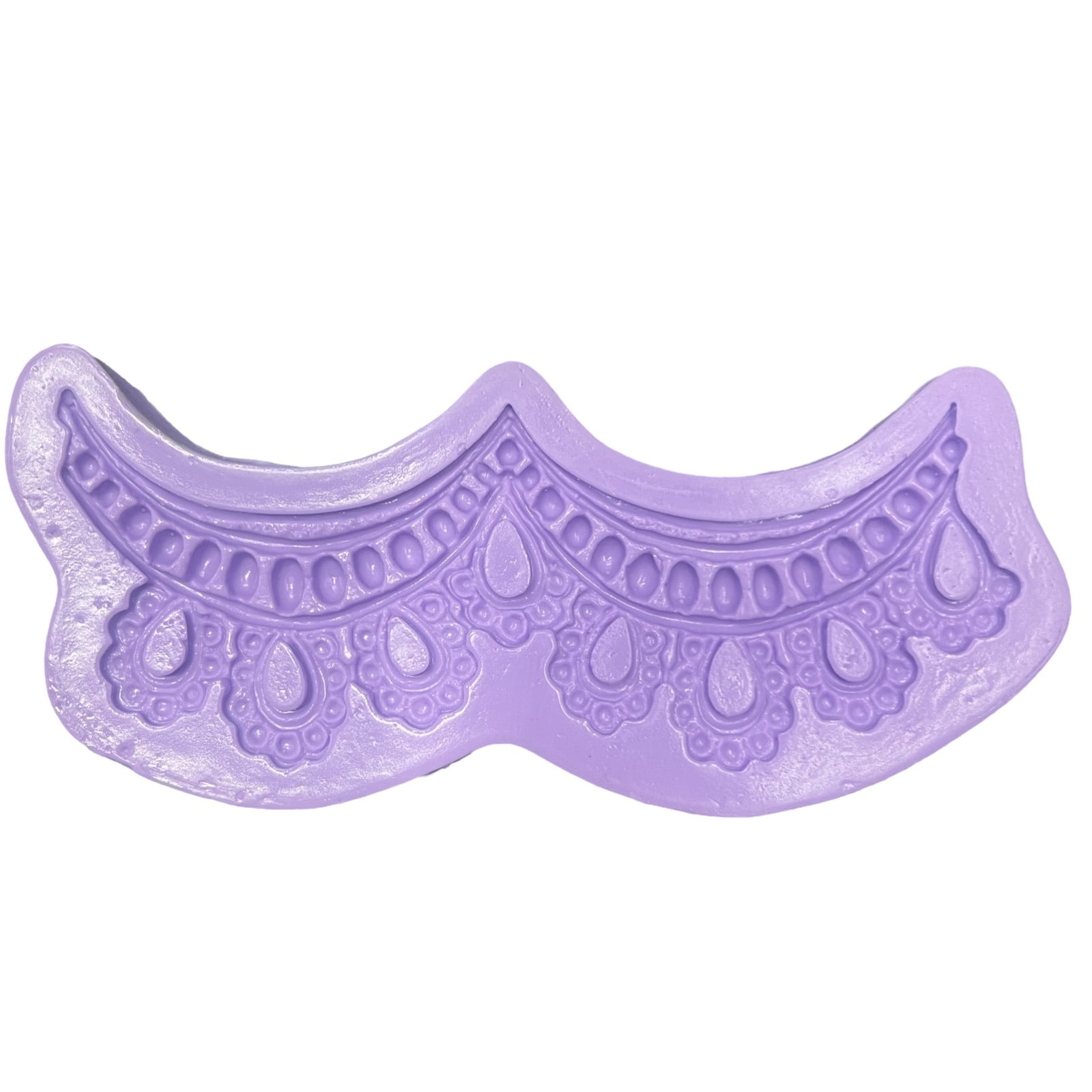 Molde de silicone em formato de Babado de renda