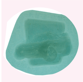 Molde de Silicone com formato do Carro McQueen.