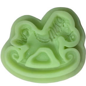 Molde de silicone em formato de carrossel/cavalo.