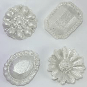 Molde de Silicone em formato de quatro modelos de jóia diferentes.